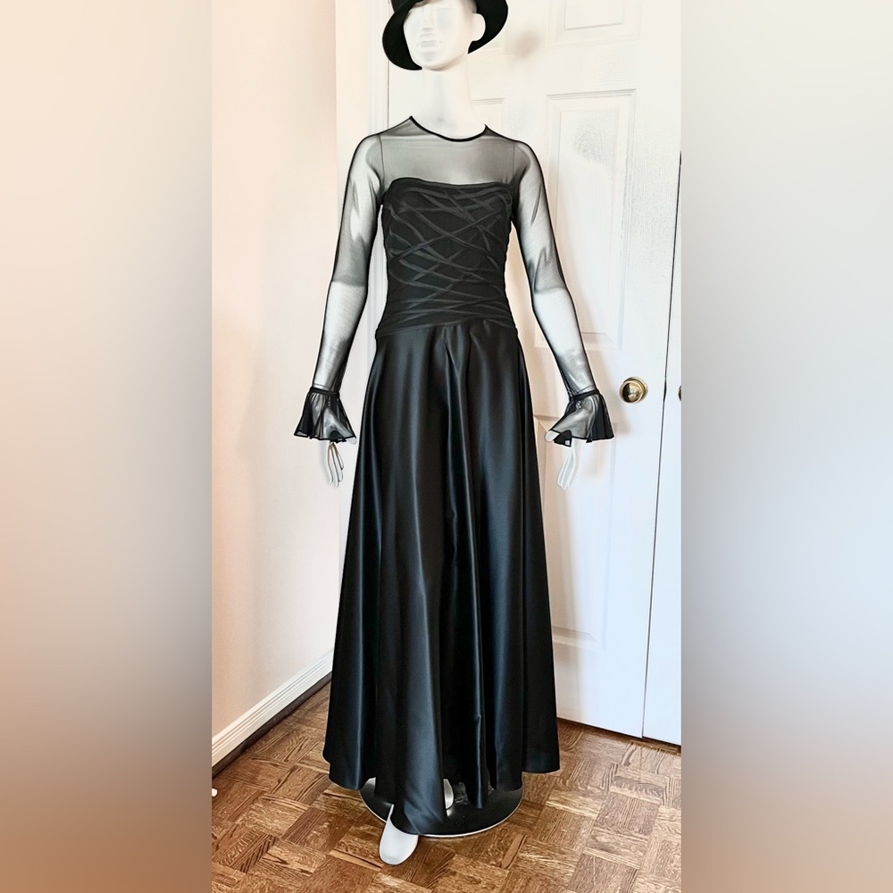 JS Collections Elegant Sheer Long Sleeve Gown/Dress - Black Size 8